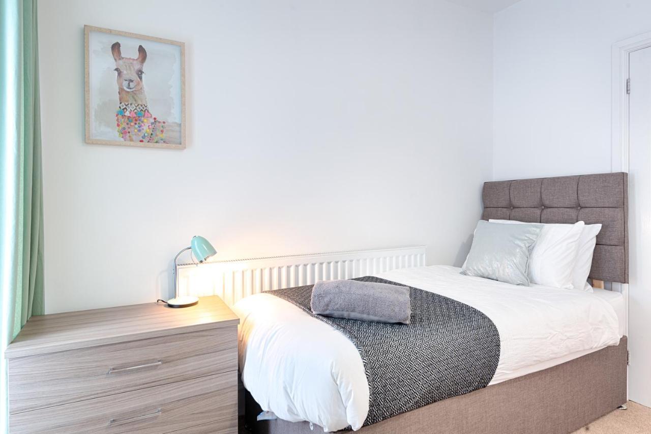 Large Green Garden, 4 Bedrooms, Sleeps 8 Swansea Eksteriør billede